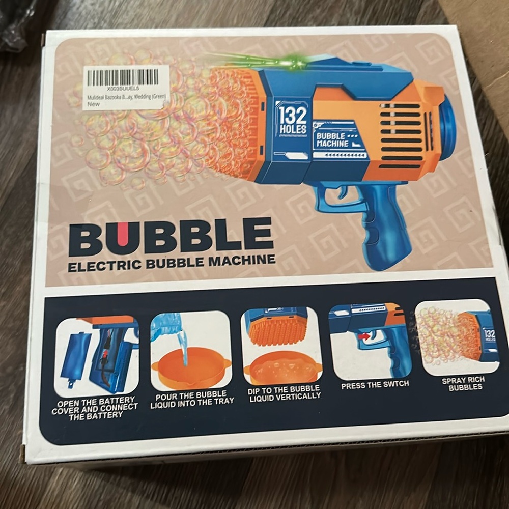 Electric bubble machine